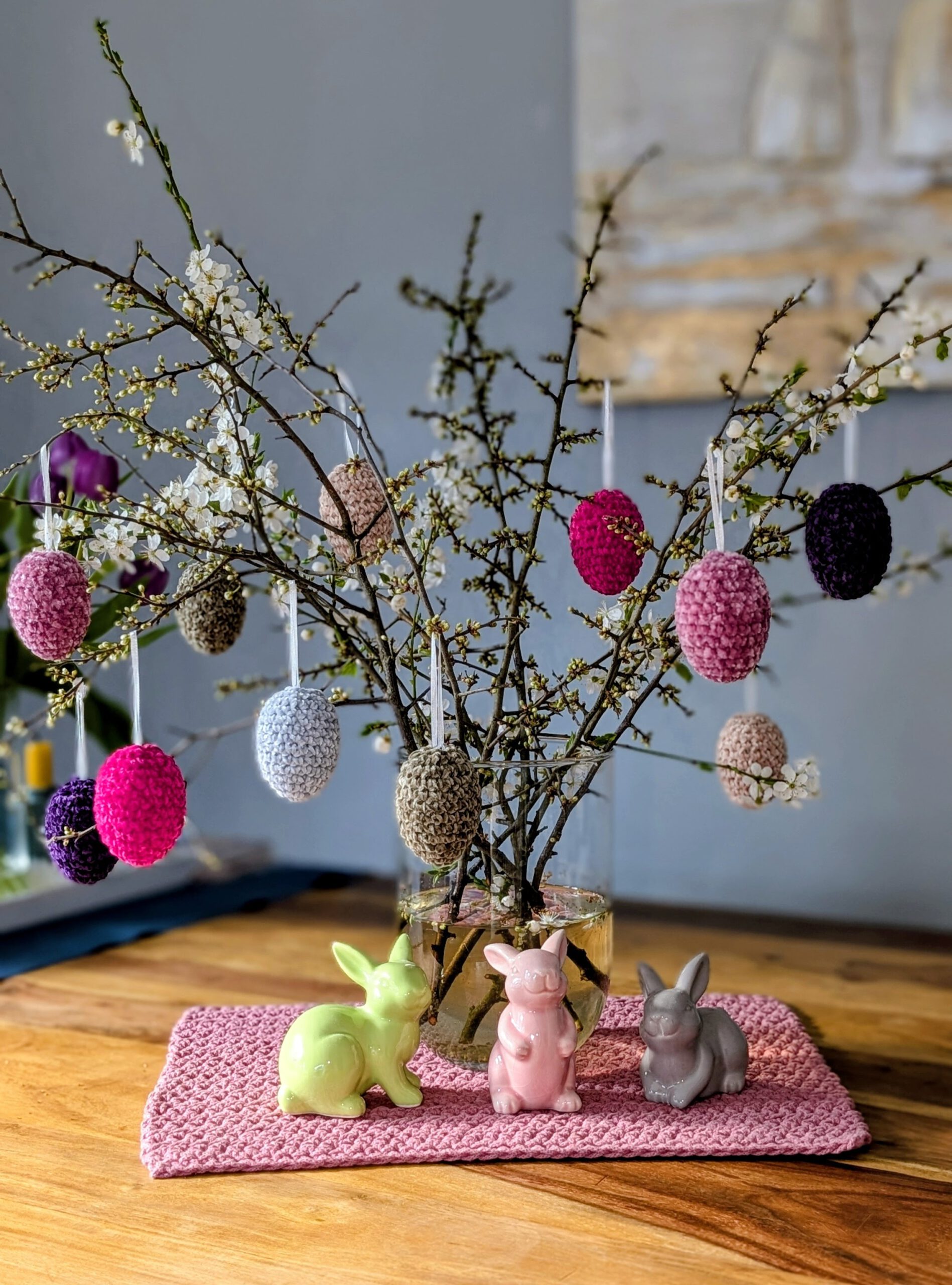 Ostereier, gehäkelt, in bunten Farben